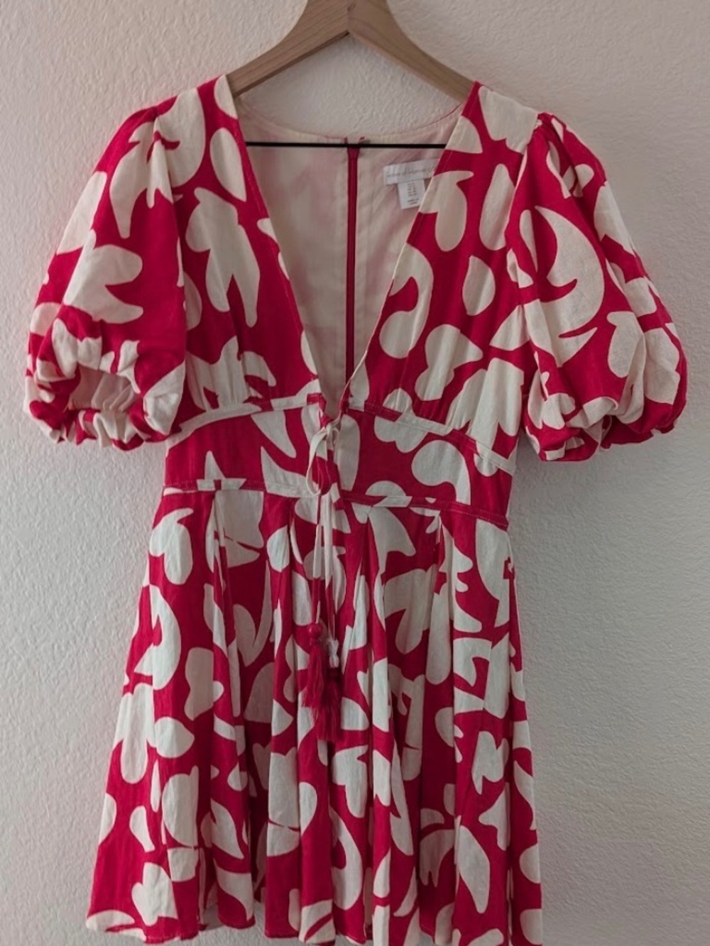 NWOT House of Harlow 1960 Fuchsia Pink Cream Abstract Print Puff Sleeve Mini Dre